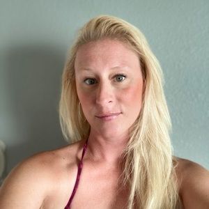 Meet your Posher, Holly